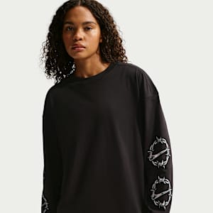 Nike Sportswear Women's Oversized Long-Sleeve T-Shirt. Nike SI